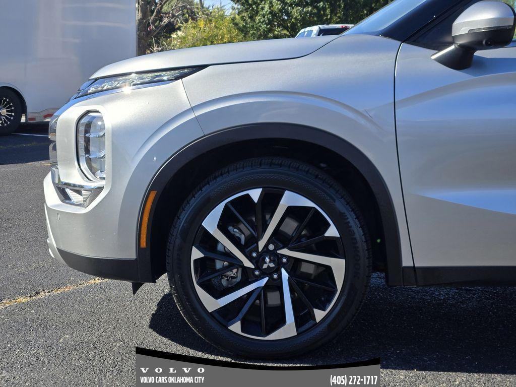 used 2022 Mitsubishi Outlander car, priced at $19,900