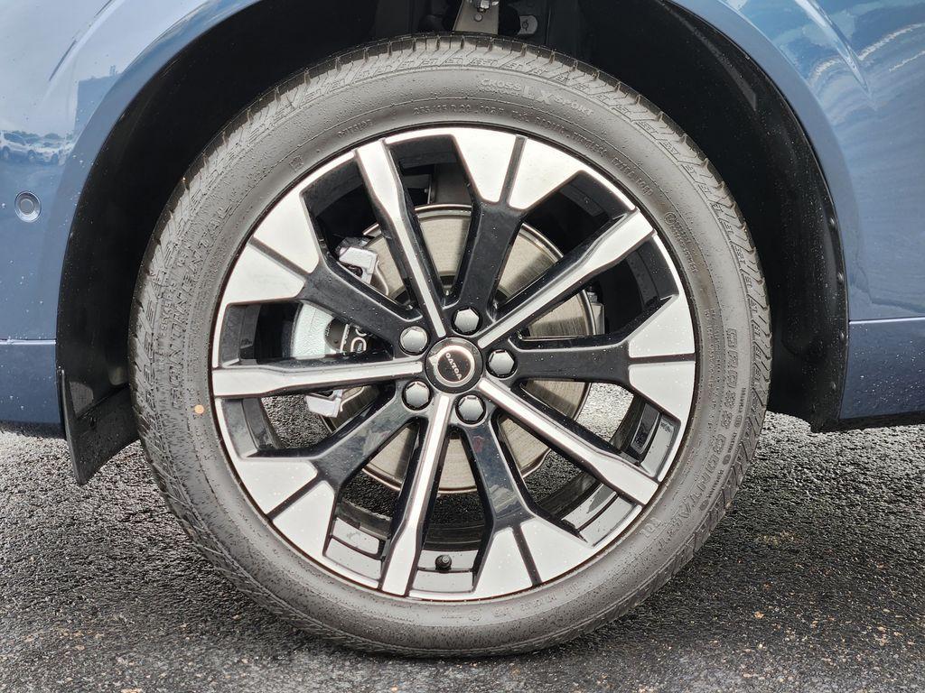 new 2026 Volvo XC60 car, priced at $57,985