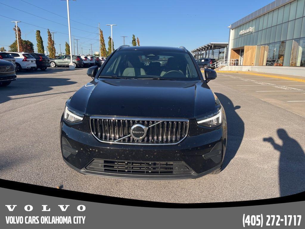 used 2025 Volvo XC40 car, priced at $28,900
