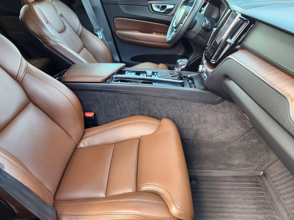 used 2021 Volvo XC60 car, priced at $23,000