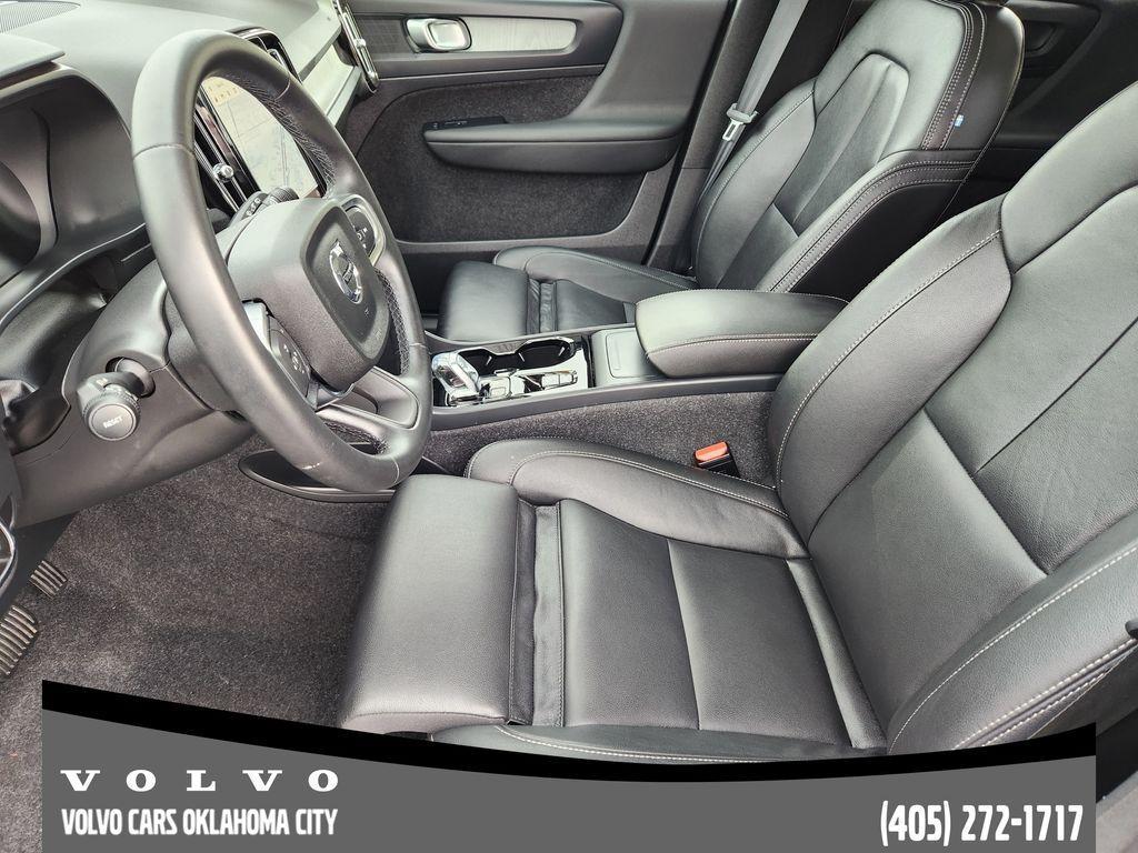 used 2025 Volvo XC40 car, priced at $33,400
