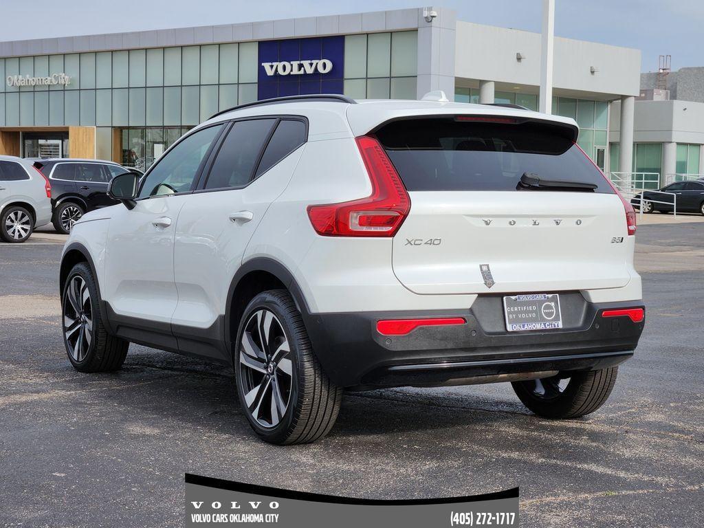 used 2025 Volvo XC40 car, priced at $33,400