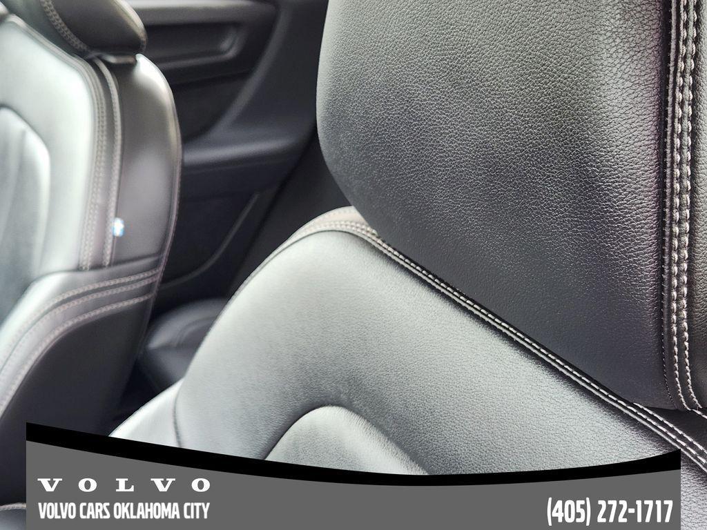 used 2025 Volvo XC40 car, priced at $33,400