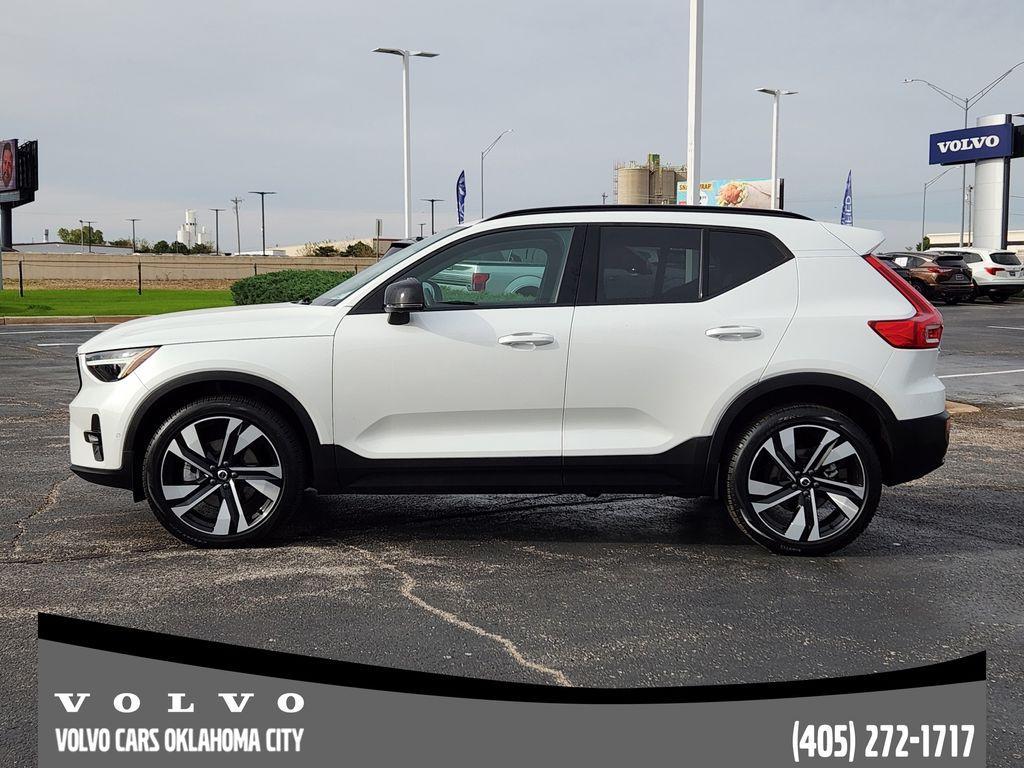 used 2025 Volvo XC40 car, priced at $33,400