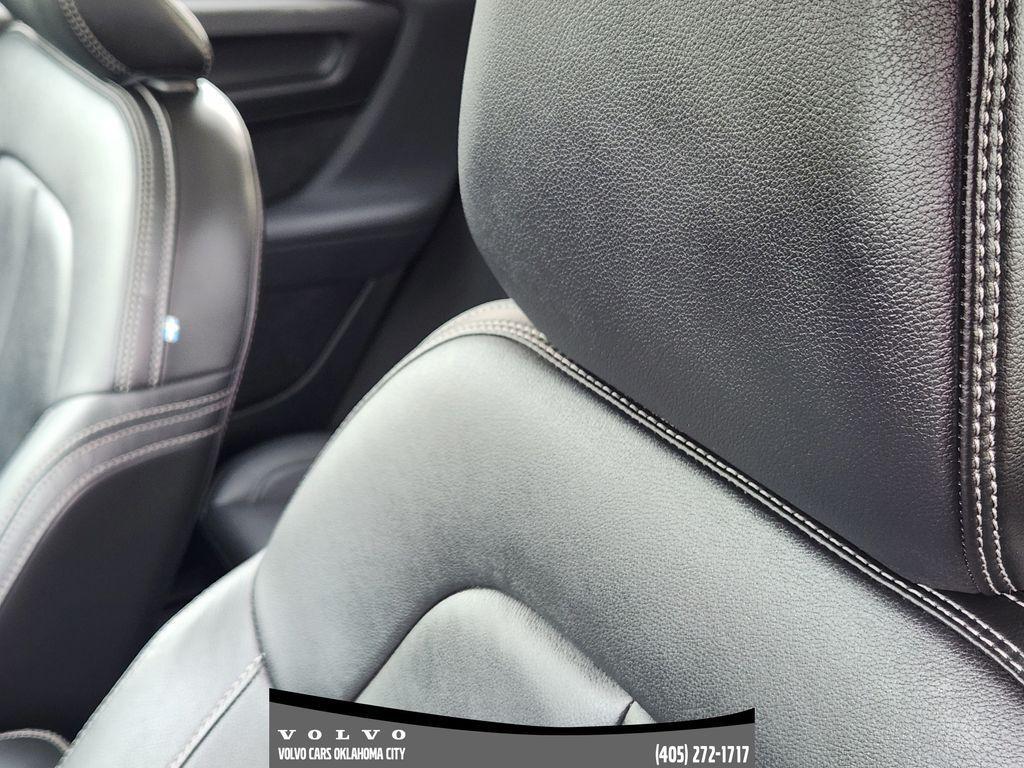 used 2025 Volvo XC40 car, priced at $33,400