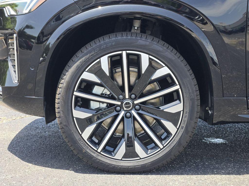 new 2026 Volvo XC90 car, priced at $75,445