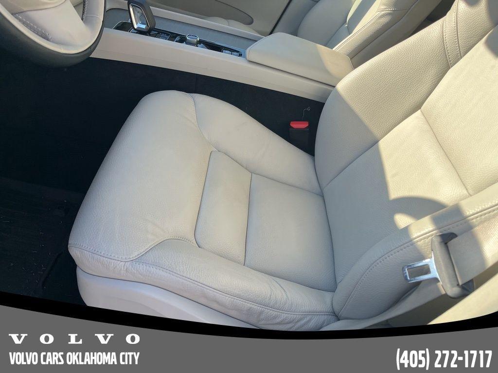 used 2023 Volvo XC60 car, priced at $38,900