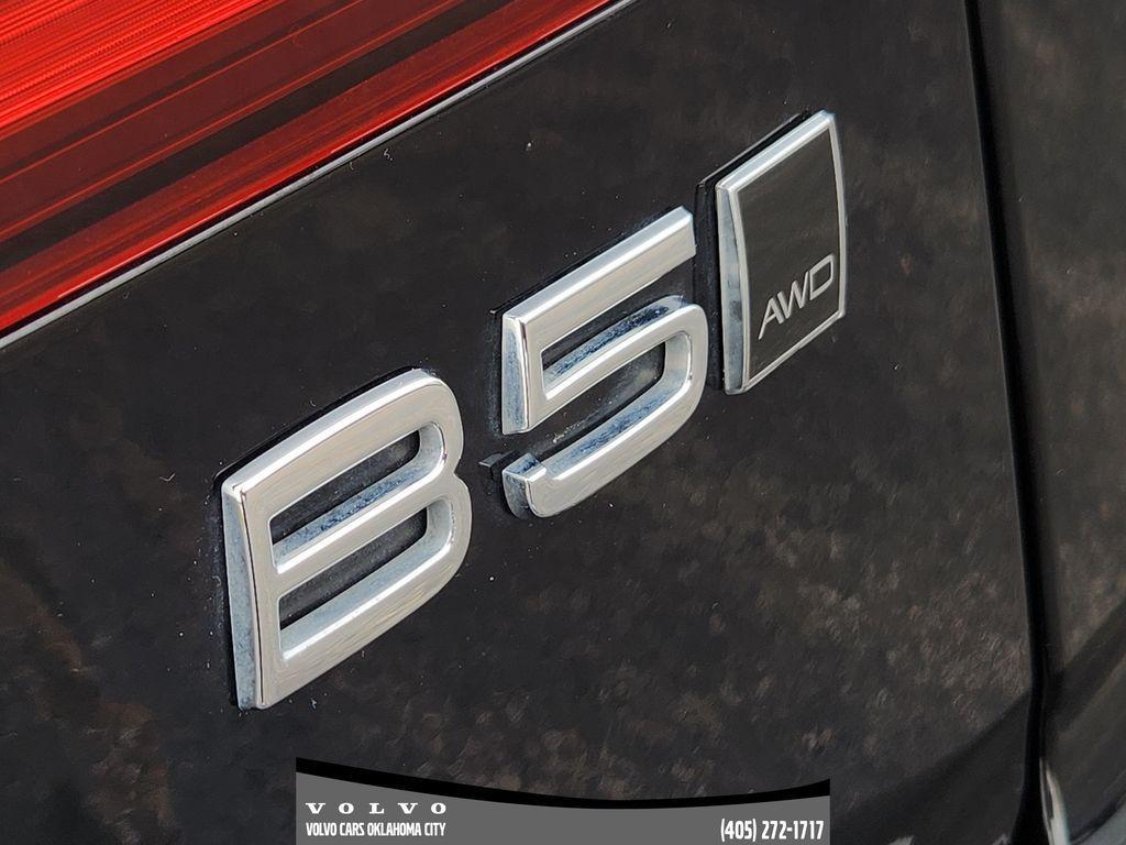 used 2025 Volvo V60 Cross Country car, priced at $41,900