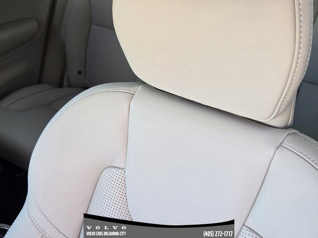 new 2026 Volvo XC90 car, priced at $76,570