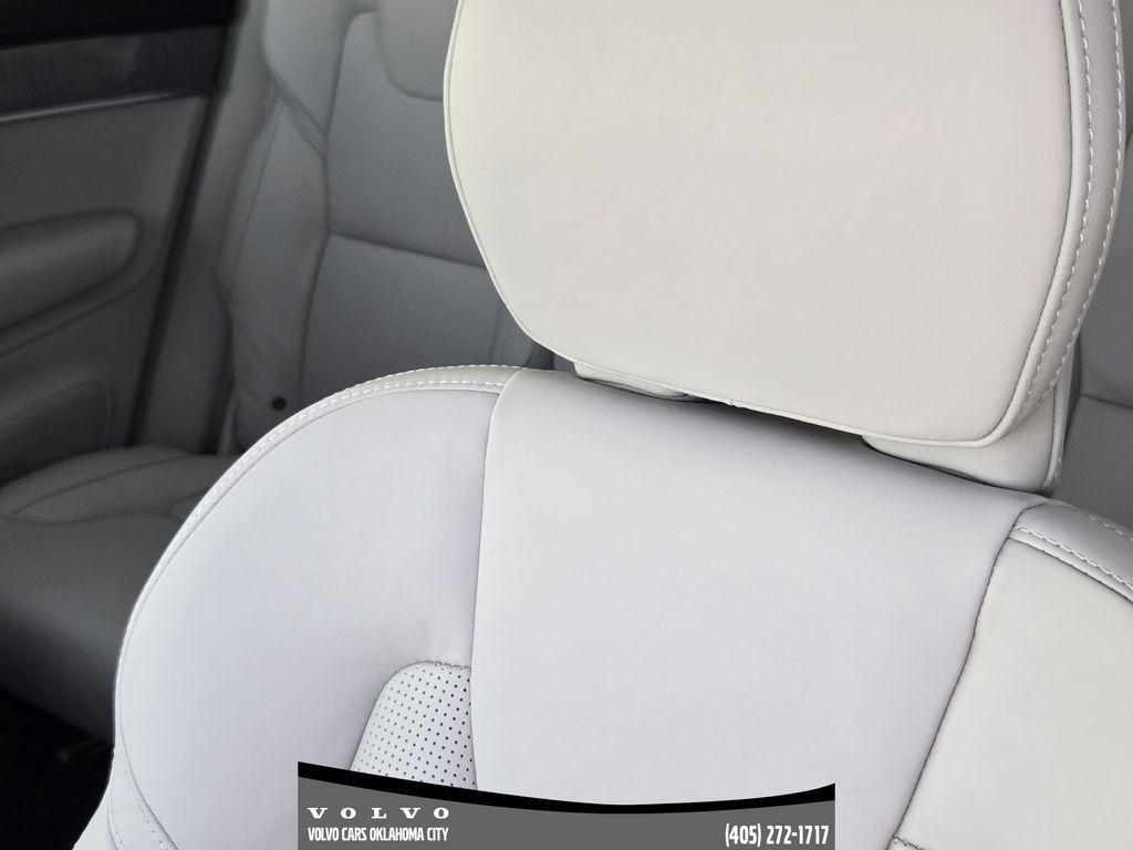 new 2026 Volvo XC90 car, priced at $78,270