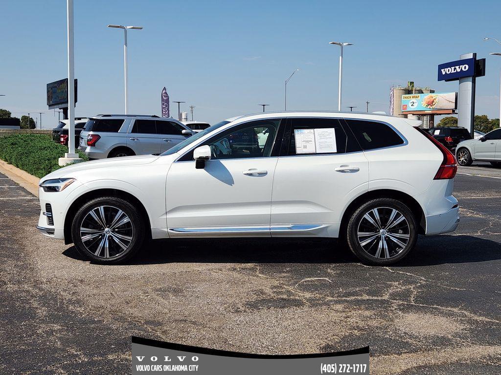 used 2022 Volvo XC60 car, priced at $37,400