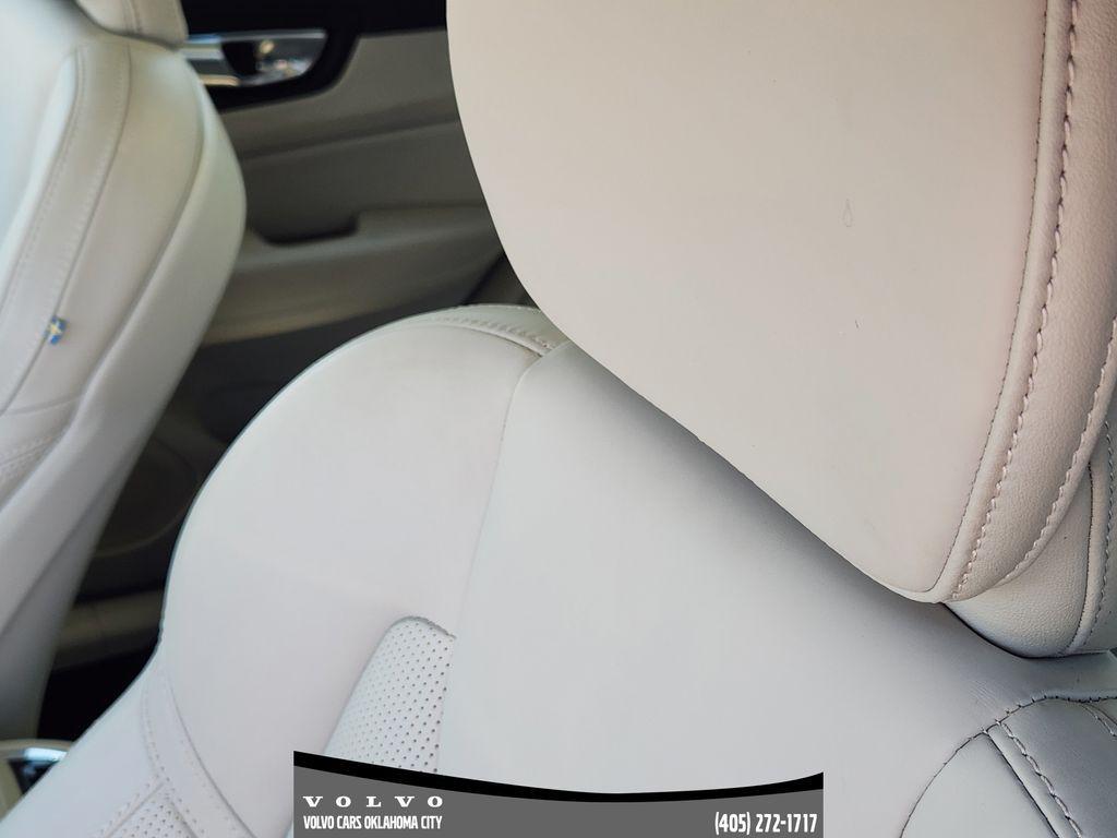 used 2022 Volvo XC60 car, priced at $37,400