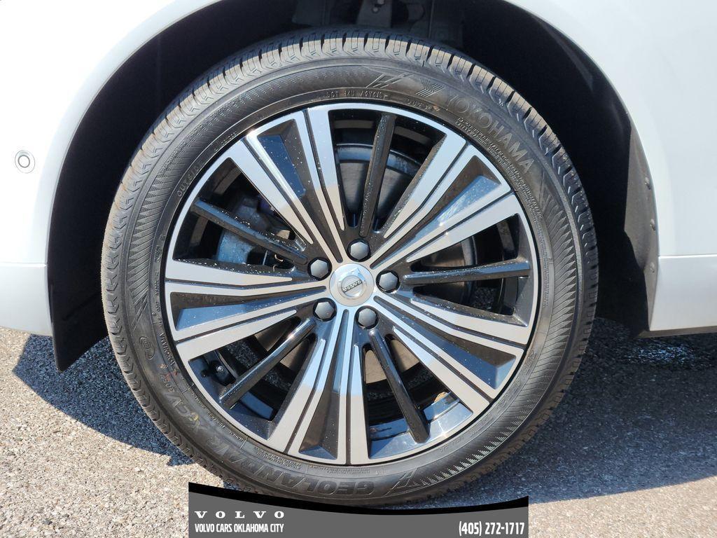 used 2022 Volvo XC60 car, priced at $37,400