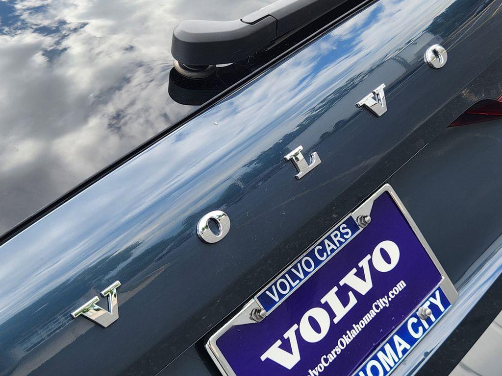 new 2025 Volvo XC60 car, priced at $55,360