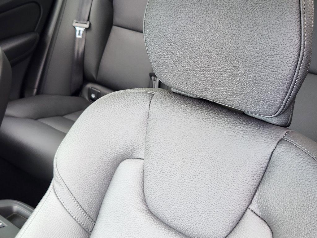 new 2025 Volvo XC60 car, priced at $55,360