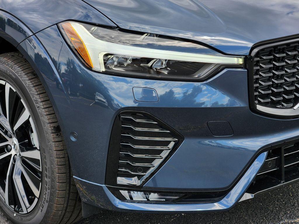 new 2025 Volvo XC60 car, priced at $55,360
