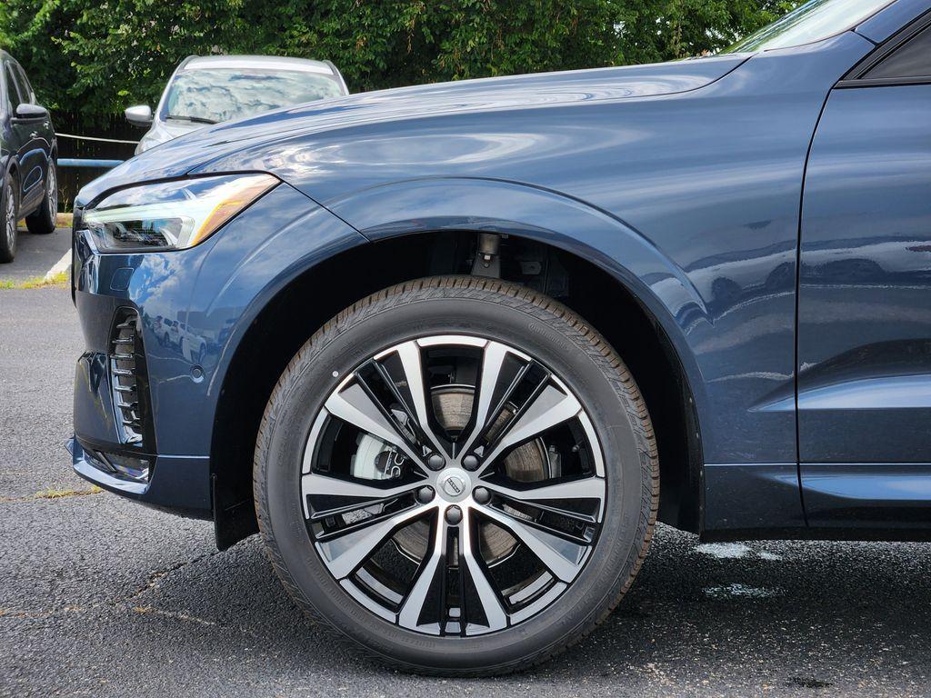 new 2025 Volvo XC60 car, priced at $55,360