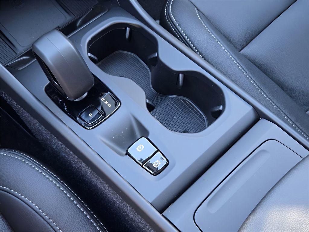 new 2025 Volvo XC40 car, priced at $44,845