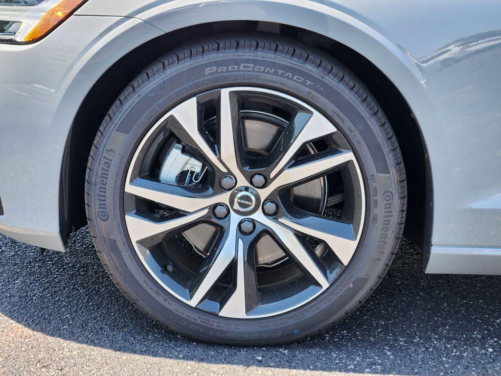 new 2025 Volvo S60 car, priced at $44,435