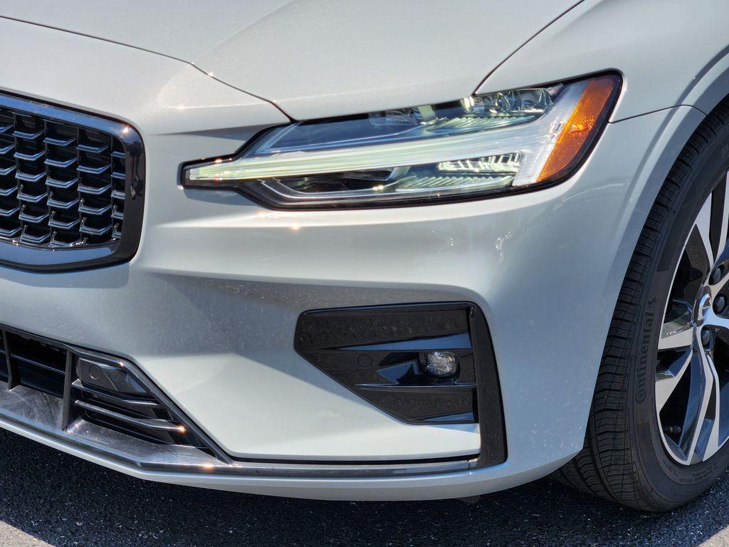 new 2025 Volvo S60 car, priced at $44,435