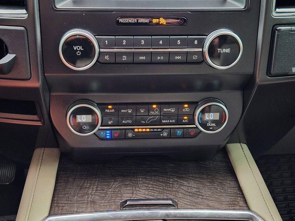 used 2019 Ford Expedition car, priced at $19,900