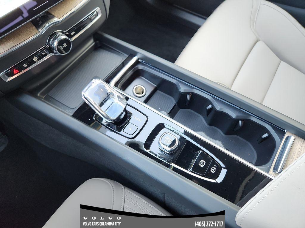 new 2026 Volvo XC60 car, priced at $60,595