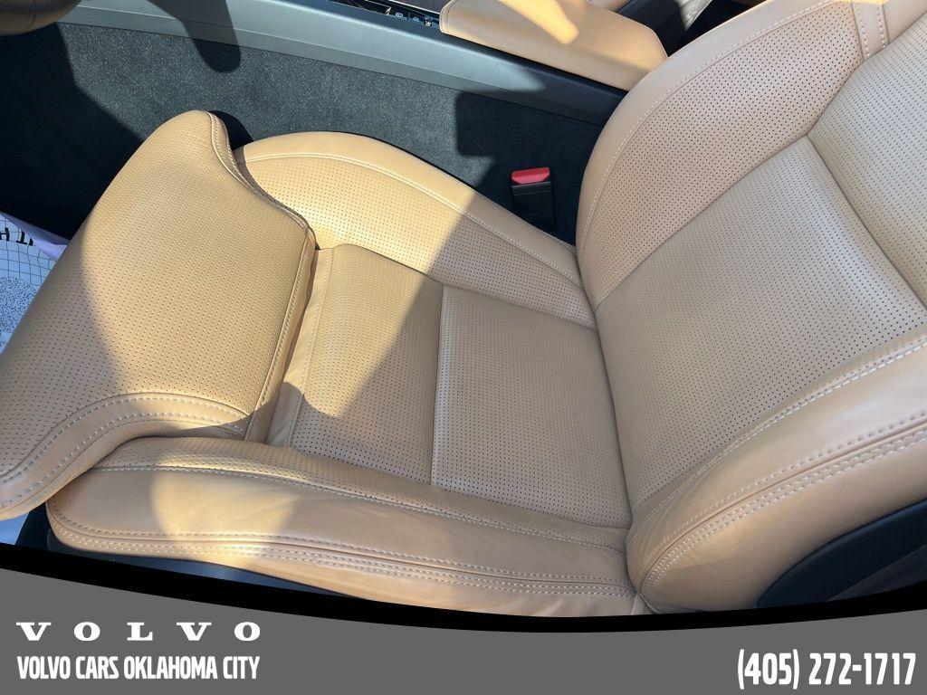 used 2023 Volvo XC60 car, priced at $39,000