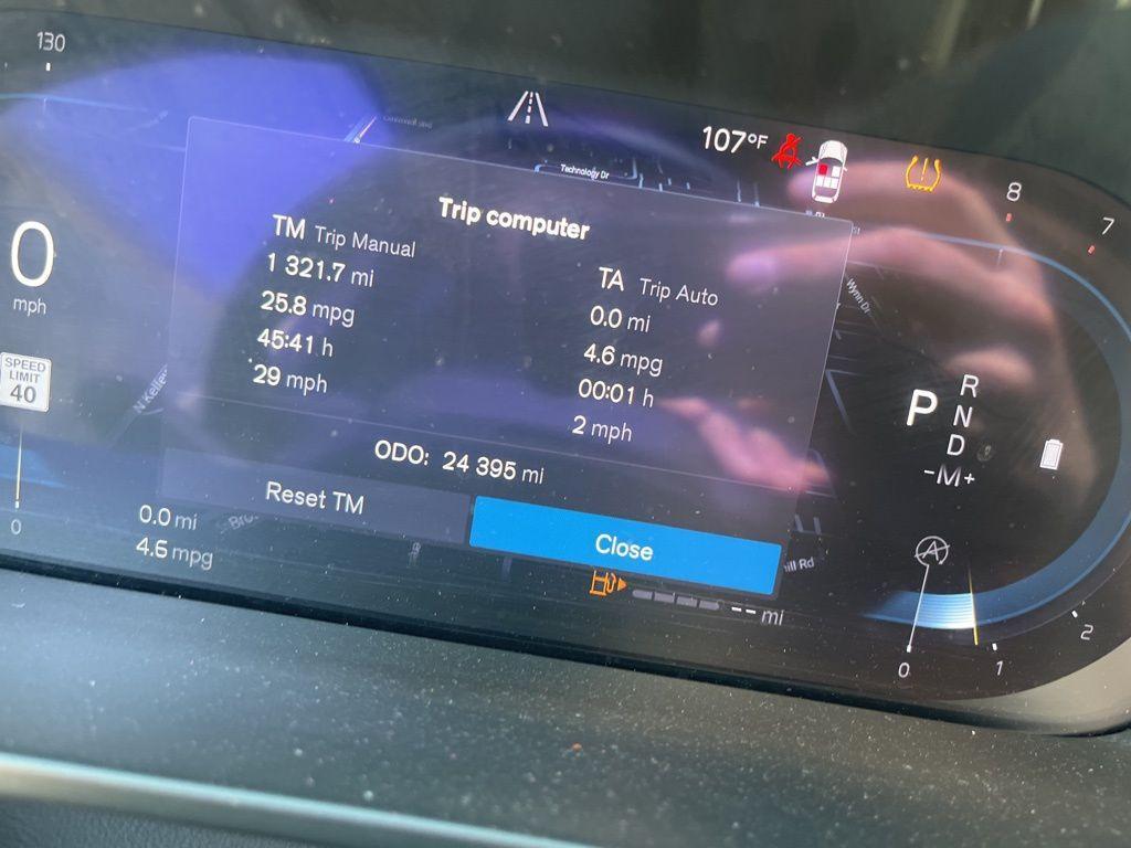 used 2025 Volvo XC40 car, priced at $29,400