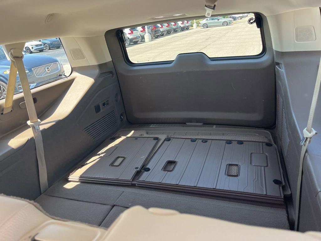 used 2021 GMC Yukon XL car, priced at $49,400