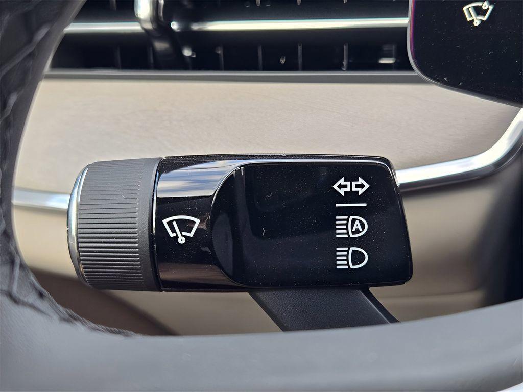 new 2025 Volvo EX90 car, priced at $83,105