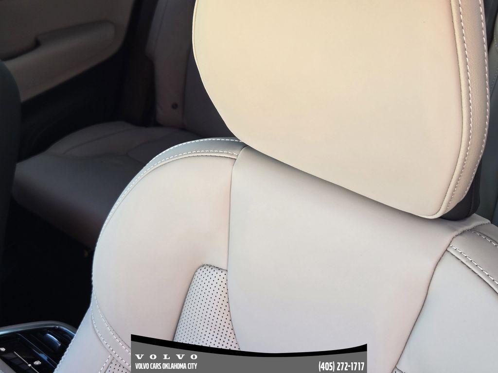 new 2026 Volvo XC90 car, priced at $76,570