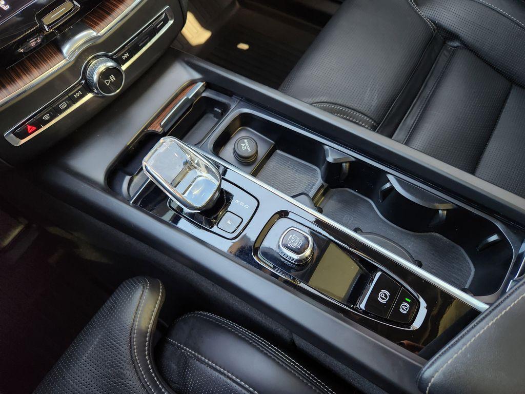used 2023 Volvo XC60 car, priced at $40,900