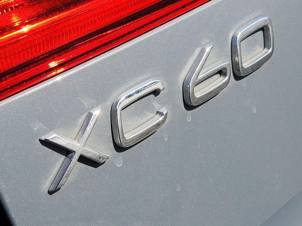 used 2023 Volvo XC60 car, priced at $40,900