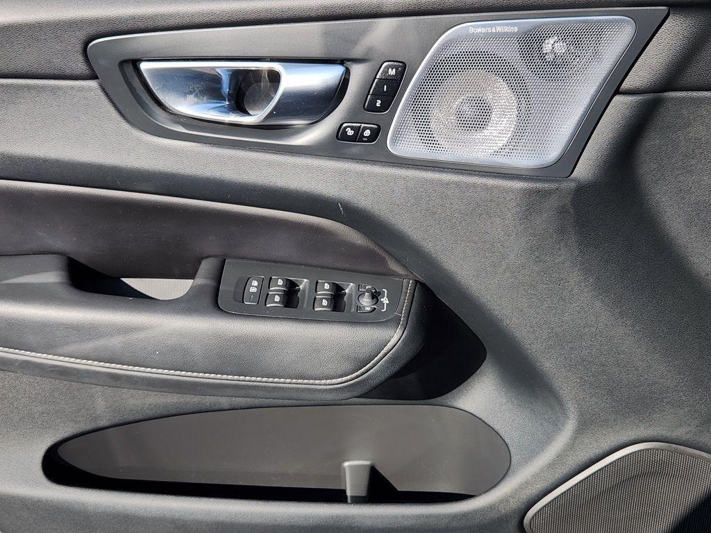 used 2023 Volvo XC60 car, priced at $40,900