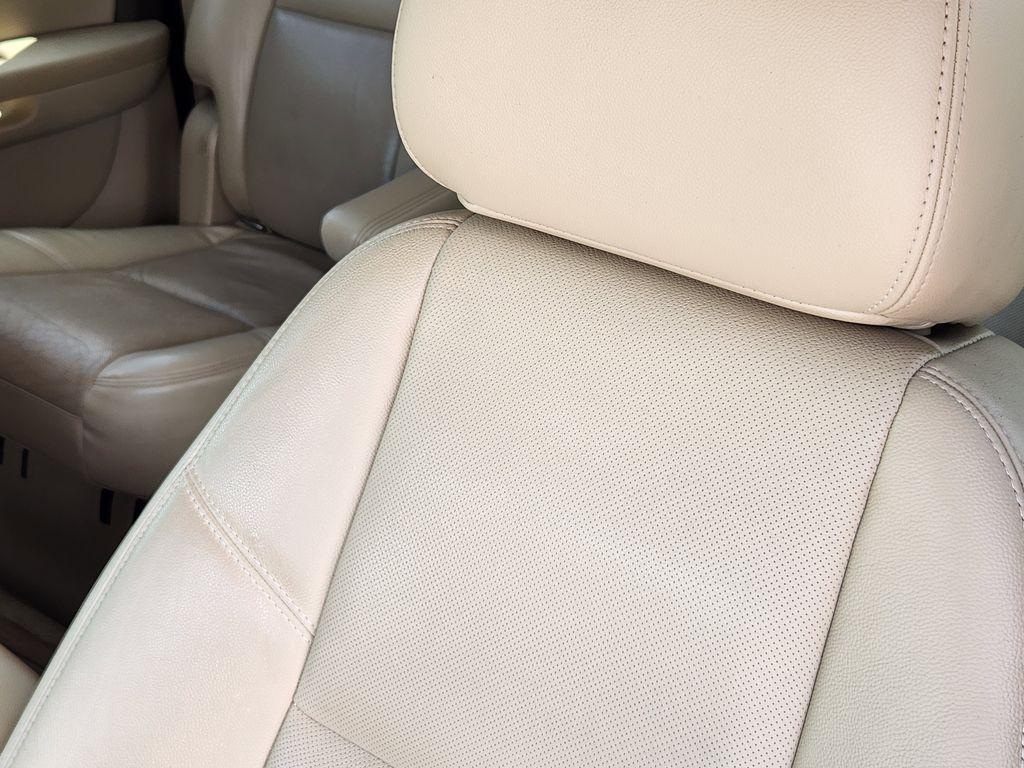 used 2012 Chevrolet Suburban car, priced at $9,500