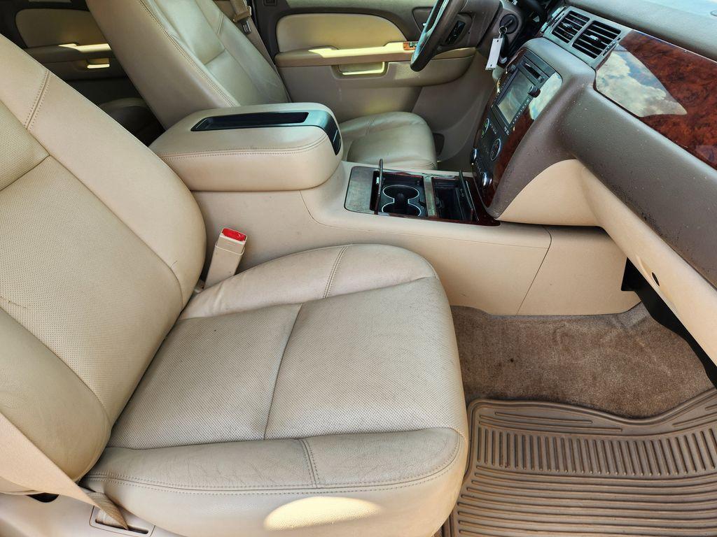 used 2012 Chevrolet Suburban car, priced at $9,500