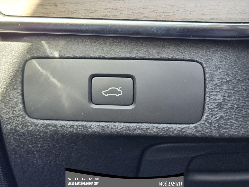 new 2026 Volvo XC90 car, priced at $72,020