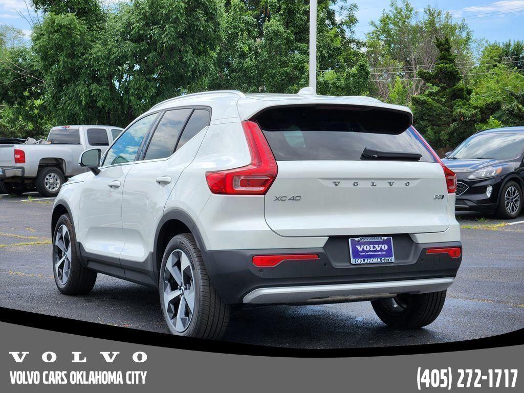 new 2025 Volvo XC40 car, priced at $45,485