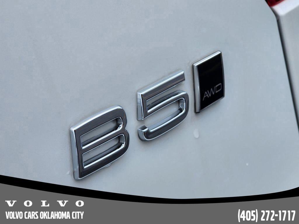 new 2025 Volvo XC40 car, priced at $45,485