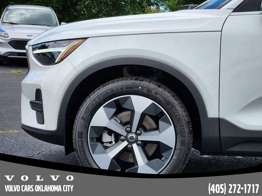 new 2025 Volvo XC40 car, priced at $45,485