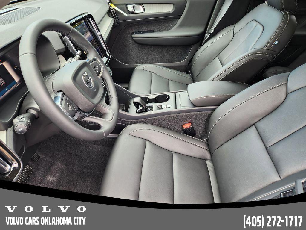 new 2025 Volvo XC40 car, priced at $45,485