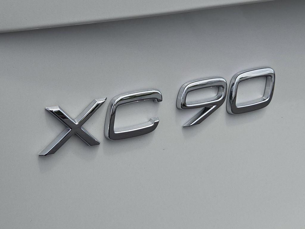 new 2026 Volvo XC90 car, priced at $69,445