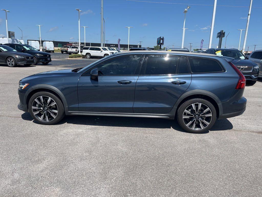 used 2021 Volvo V60 Cross Country car, priced at $31,000
