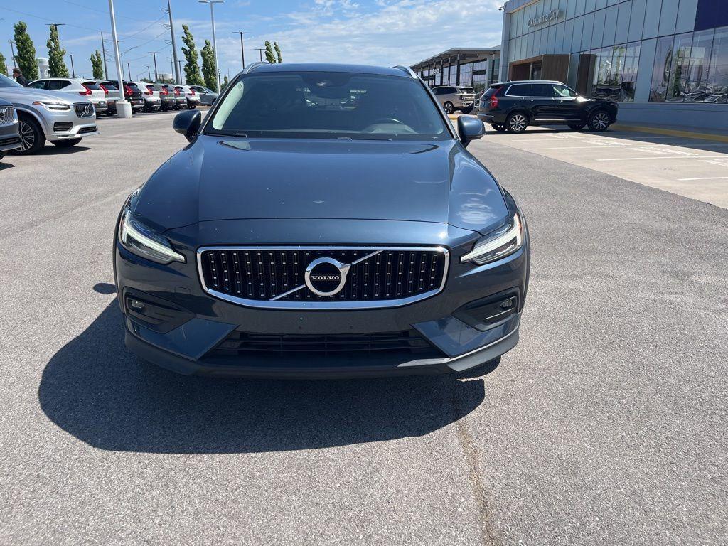used 2021 Volvo V60 Cross Country car, priced at $31,000