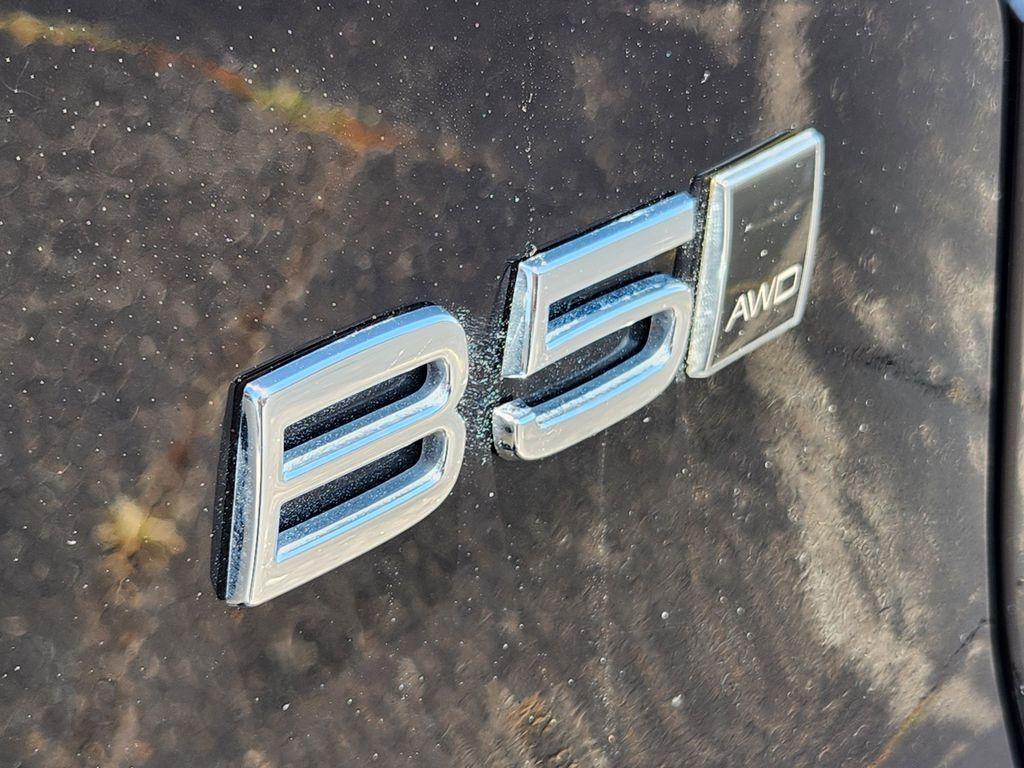 used 2025 Volvo XC40 car, priced at $29,000