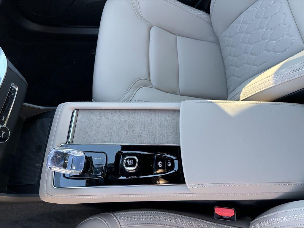 new 2025 Volvo XC90 Plug-In Hybrid car, priced at $78,805