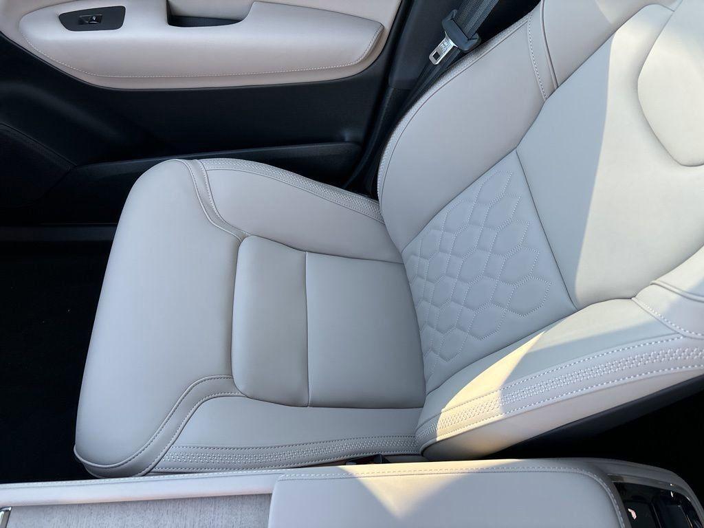 new 2025 Volvo XC90 Plug-In Hybrid car, priced at $78,805
