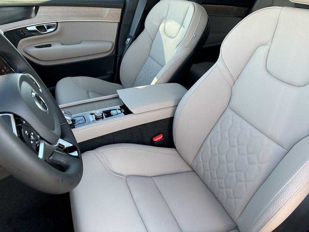 new 2025 Volvo XC90 Plug-In Hybrid car, priced at $78,805
