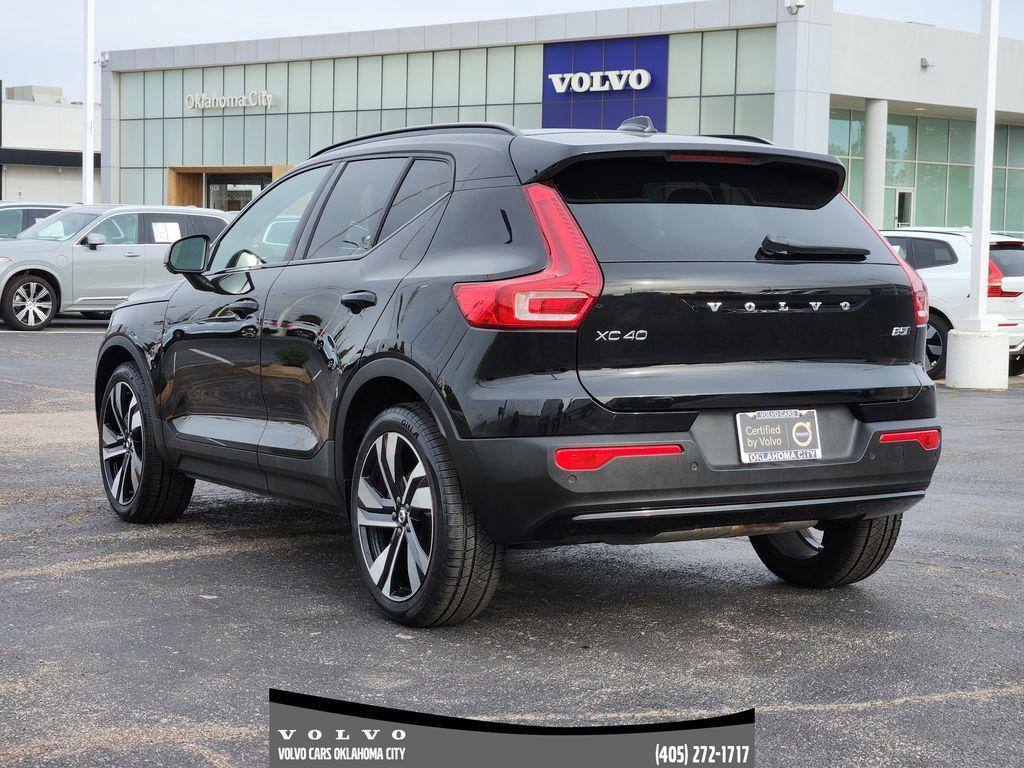 used 2025 Volvo XC40 car, priced at $33,400