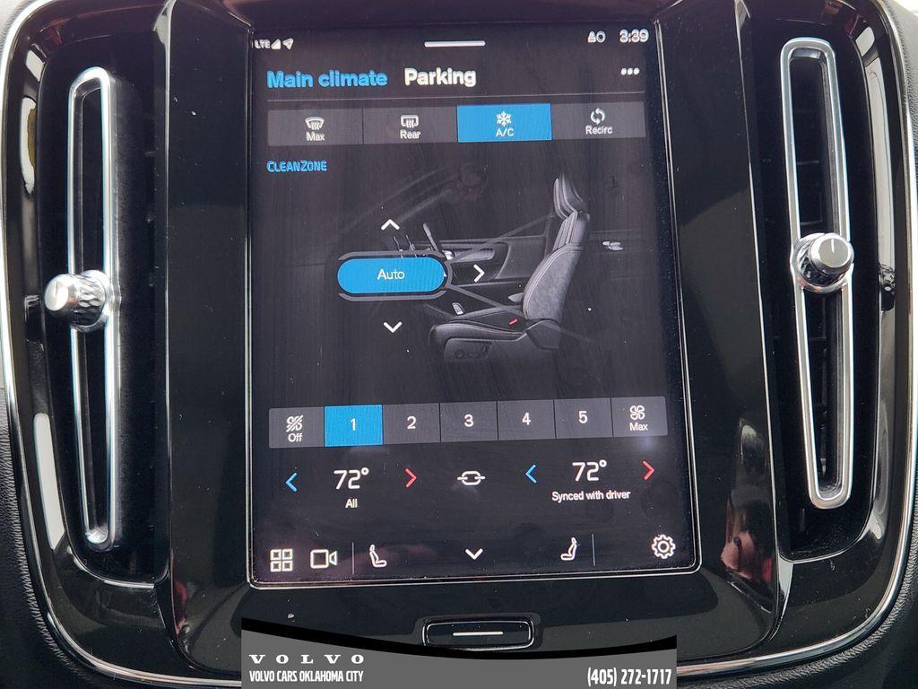 used 2025 Volvo XC40 car, priced at $33,400